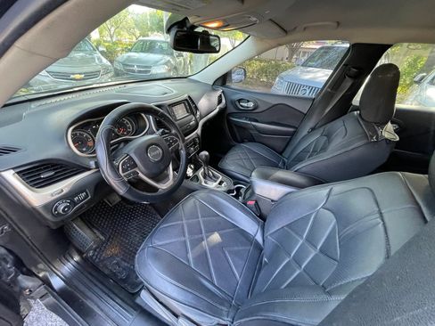 Used 2015 Jeep Cherokee Latitude FWD image 26