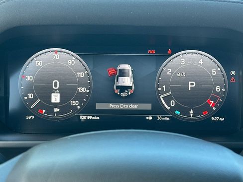 Used 2023 Land Rover Defender 110 X-Dynamic SE image 32