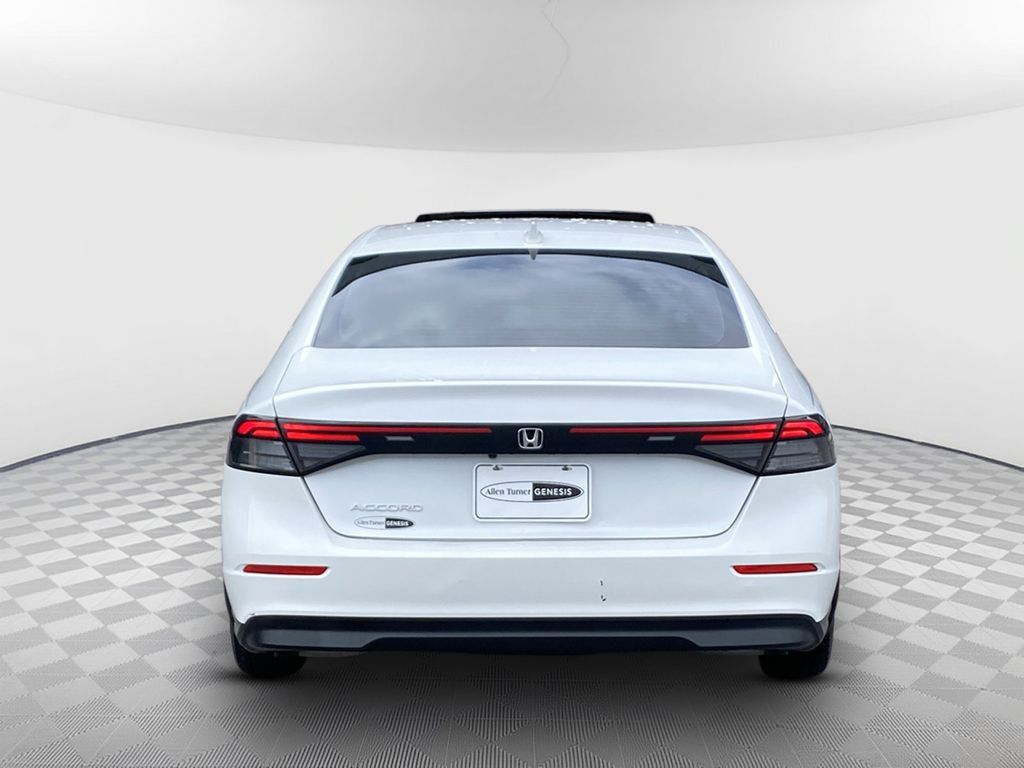 Used 2023 Honda Accord EX image 7