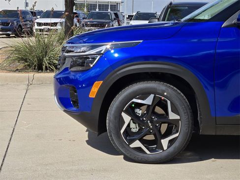 New 2026 Kia Seltos S image 5