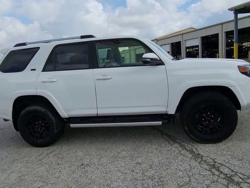 Used 2023 Toyota 4Runner SR5 Premium w/ Moonroof Package AWD/4WD image 9
