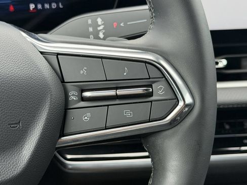 Used 2026 Chevrolet Equinox LT FWD image 33