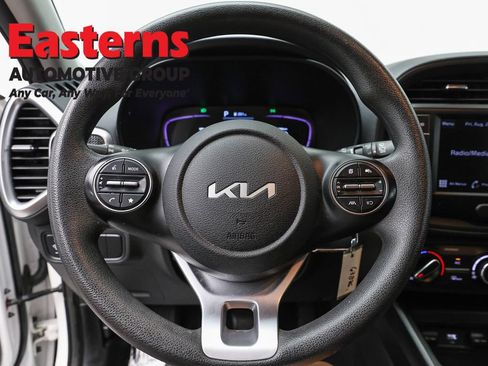 Used 2024 Kia Soul LX w/ Option Group 015 FWD image 10
