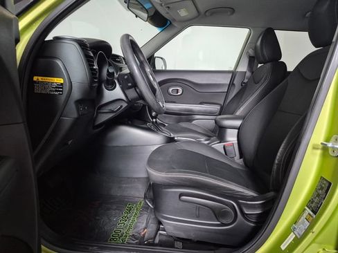 Used 2014 Kia Soul FWD image 14