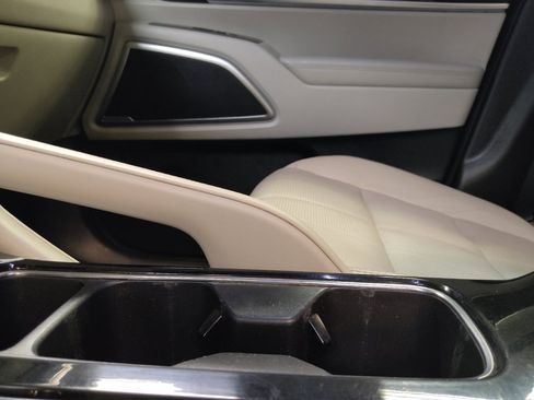 Used 2020 Kia Telluride EX w/ EX Premium Package image 26