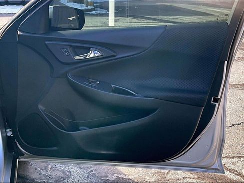 Used 2016 Chevrolet Malibu LT image 13