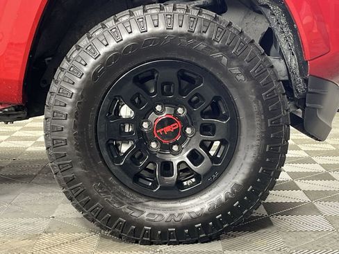 Used 2023 Toyota Tacoma SR5 w/ SR5 Appearance Package RWD image 10