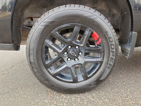 Used 2023 Chevrolet Silverado 1500 RST w/ Redline Edition AWD/4WD image 7