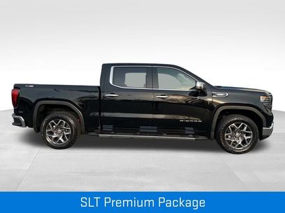 New 2026 GMC Sierra 1500 SLT w/ SLT Premium Package