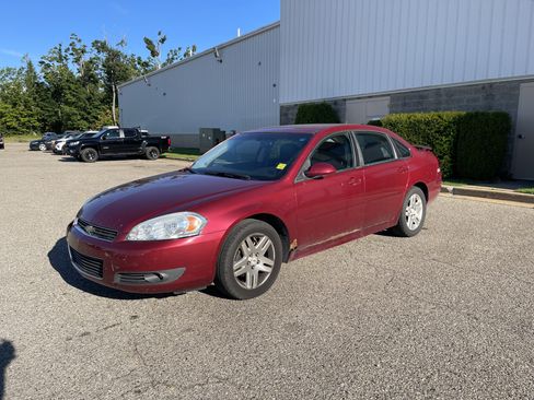 Used 2011 Chevrolet Impala LT w/ Luxury Edition Package FWD image 9