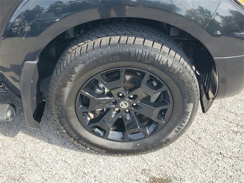 Used 2020 Nissan Frontier SV w/ Midnight Edition Floor Mats image 7