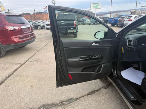 Used 2018 Kia Sportage SX image 14