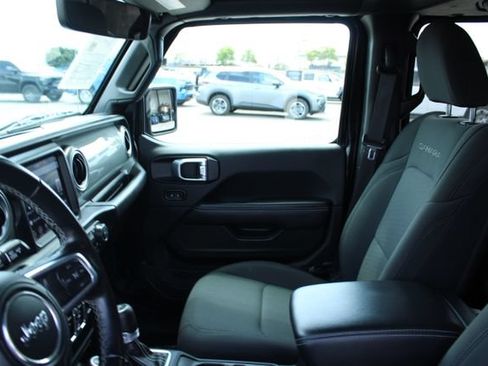 Used 2022 Jeep Wrangler Unlimited Sahara AWD/4WD image 40