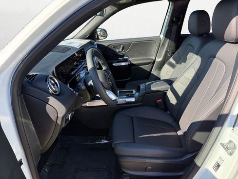 New 2026 Mercedes-Benz GLB 250 4MATIC image 10