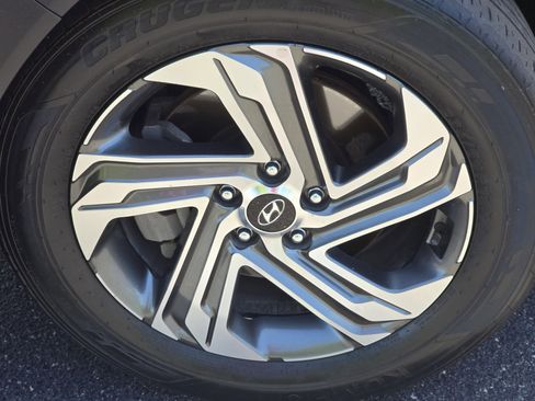 Used 2022 Hyundai Santa Fe SEL FWD image 3