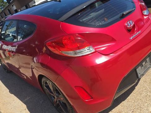 Used 2016 Hyundai Veloster w/ Option Group 02 image 3