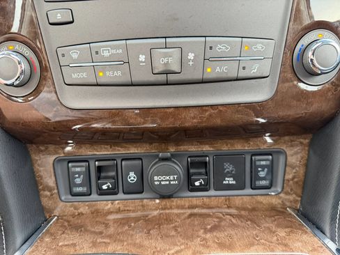 Used 2015 INFINITI QX80 4WD w/ Theater Package image 34
