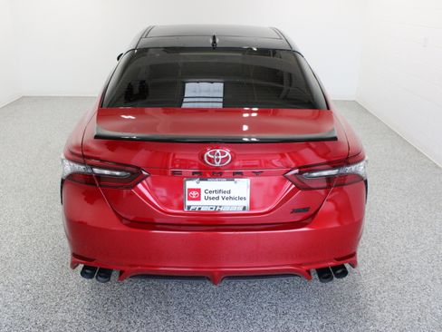 Used 2024 Toyota Camry XSE FWD image 8