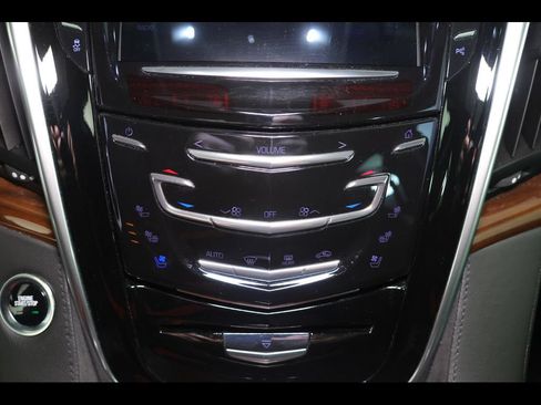 Used 2020 Cadillac Escalade Luxury AWD/4WD image 16