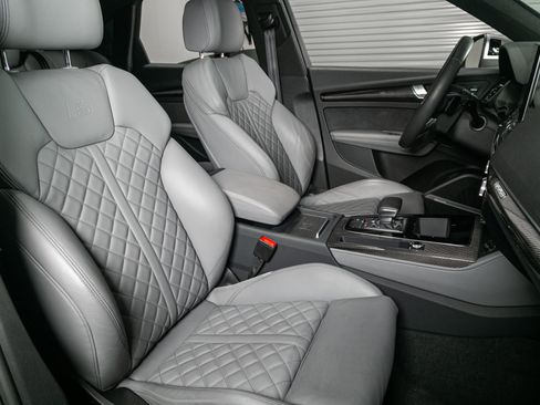 Used 2023 Audi SQ5 Prestige w/ Prestige Package image 4