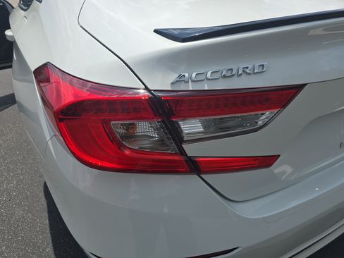 Used 2022 Honda Accord Sport image 32