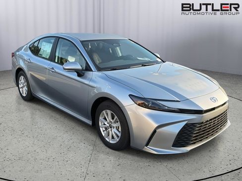 New 2026 Toyota Camry LE FWD image 8