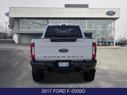 Used 2017 Ford F250 Lariat w/ Lariat Ultimate Package AWD/4WD image 7