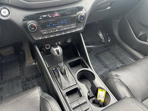 Used 2016 Hyundai Tucson Limited w/ Option Group 03 FWD image 20