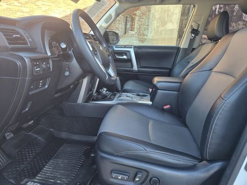 Used 2021 Toyota 4Runner SR5 Premium image 11