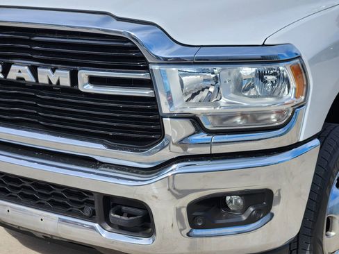 Used 2019 RAM 3500 Lone Star image 9