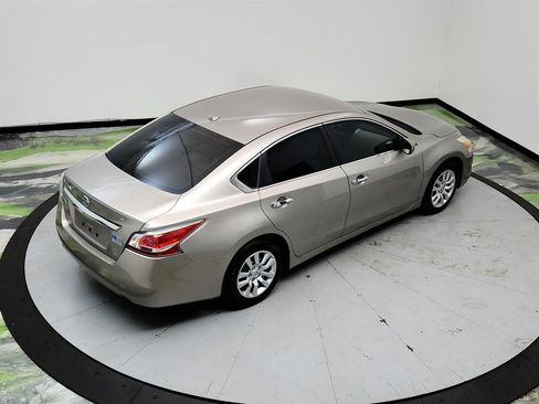 Used 2015 Nissan Altima 2.5 S w/ Power Driver Seat Package FWD image 33