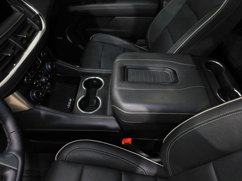 Used 2024 Chevrolet Tahoe Premier w/ Premium Package image 33