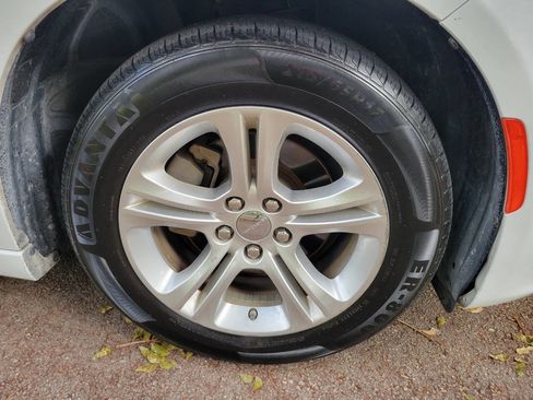 Used 2022 Dodge Charger SXT image 16