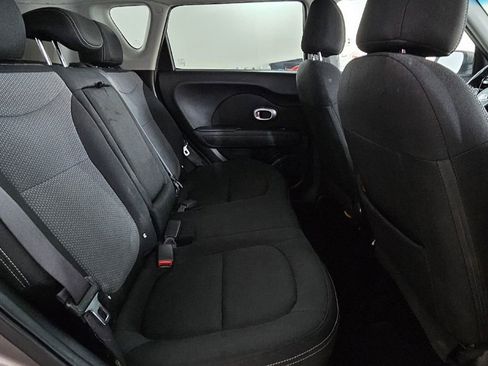 Used 2018 Kia Soul + FWD image 17