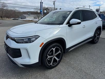 Used 2025 Volkswagen Tiguan SE