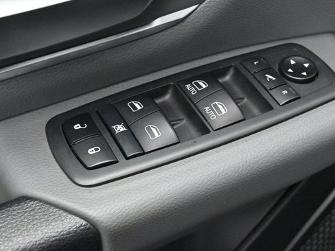 Used 2020 RAM 1500 Big Horn image 11