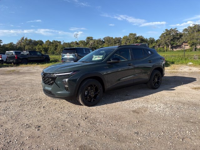 New 2026 Chevrolet Trax LT w/ Driver Confidence Package FWD image 2