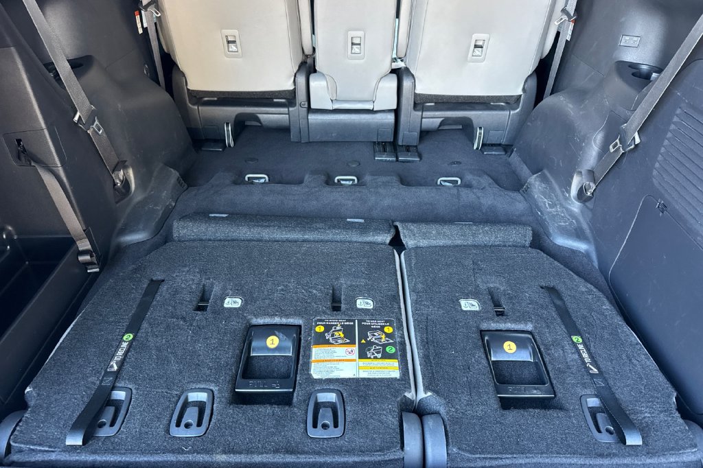 Certified 2025 Toyota Sienna XLE FWD image 15