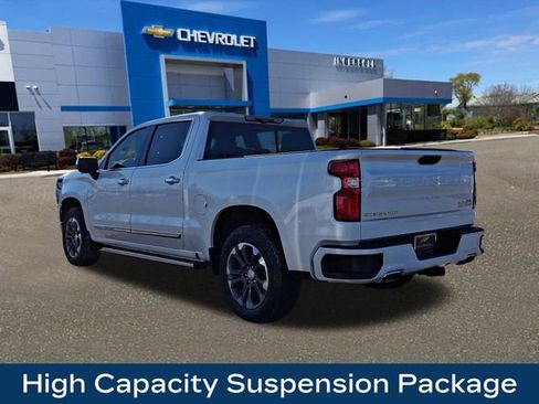 Used 2025 Chevrolet Silverado 1500 High Country w/ Technology Package image 4