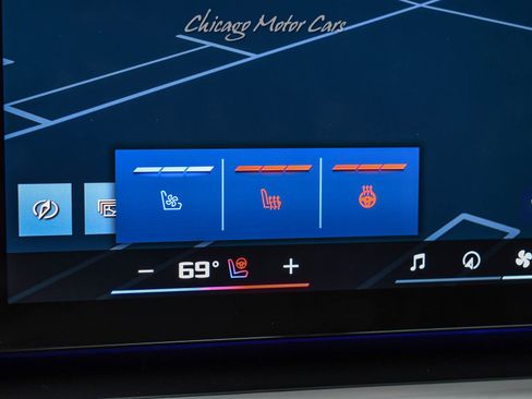 Used 2025 BMW M5 w/ Carbon Package image 15