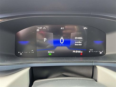 Used 2024 Volkswagen Taos SE image 25