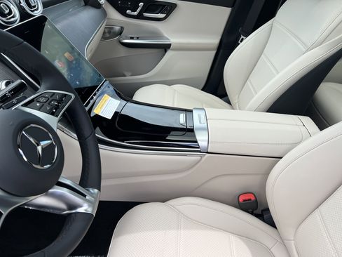 Certified 2025 Mercedes-Benz GLC 300 GLC 300 image 26