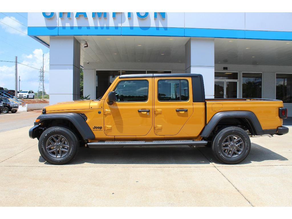 New 2026 Jeep Gladiator Sport AWD/4WD image 2