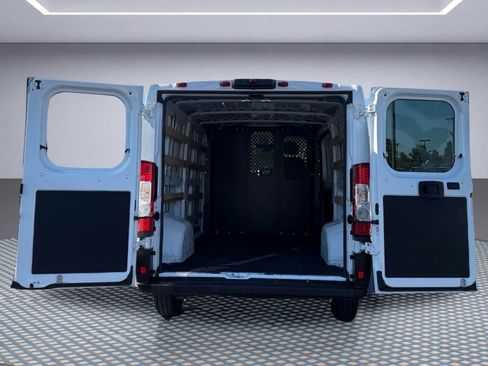 Used 2025 RAM ProMaster 2500 w/ U-Haul Equipment Group FWD image 8