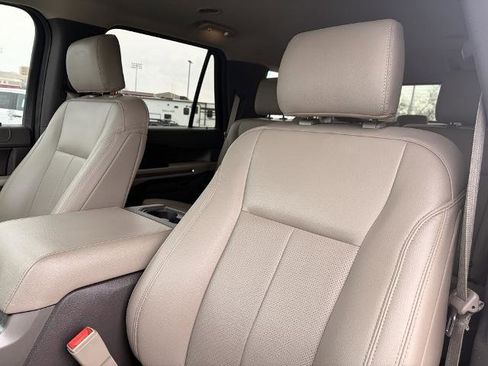 Certified 2020 Ford Expedition XLT w/ Equipment Group 201A image 11