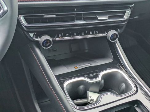 New 2026 Chevrolet Traverse Z71 AWD/4WD image 19