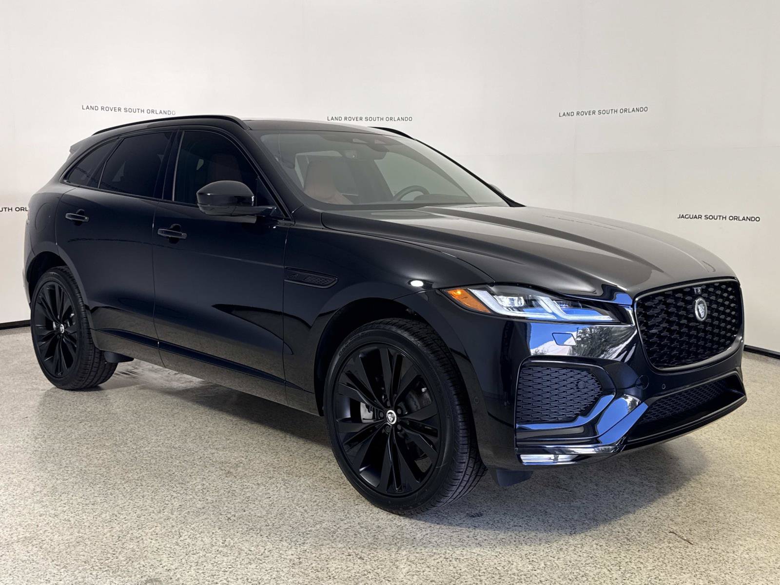 New 2026 Jaguar F-PACE R-Dynamic S AWD/4WD image 7