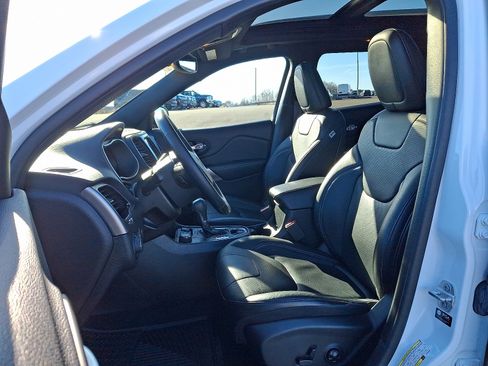 Certified 2021 Jeep Cherokee Latitude Lux 80th Anniv w/ Quick Order Package 26U 80TH image 13