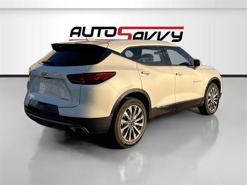 Used 2024 Chevrolet Blazer Premier w/ Driver Confidence II Package image 7