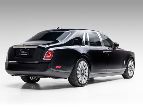 Used 2019 Rolls-Royce Phantom Sedan image 13